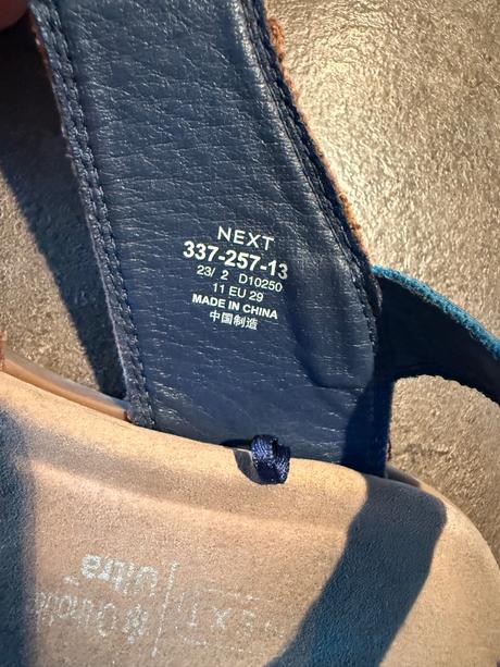 Next sandalky 29, next,29