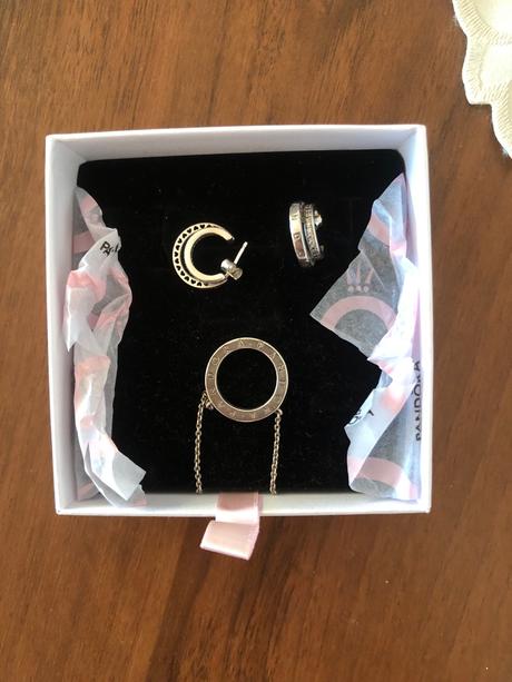 Pandora náhrdelník a náušnice (set), pandora