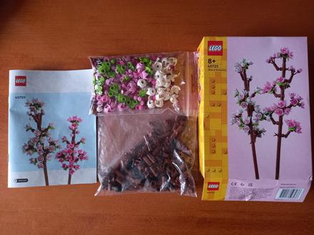 Lego kvety 40725 rozkvitnutá čerešňa, 