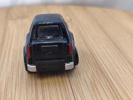 Raritný vintage rolls-royce značky dil 1988 servis,