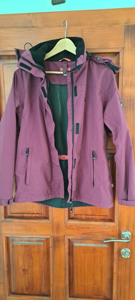 Turistická vetrovka, s