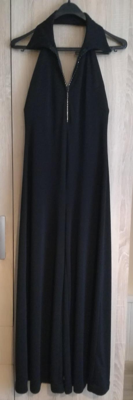 Overal spoločenský, 40