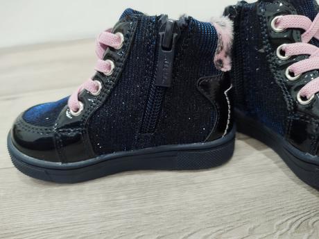 Topánočky pre dievčatko, 20
