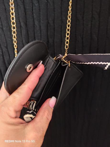 Midi šaty s peňaženkou na retiazke, 