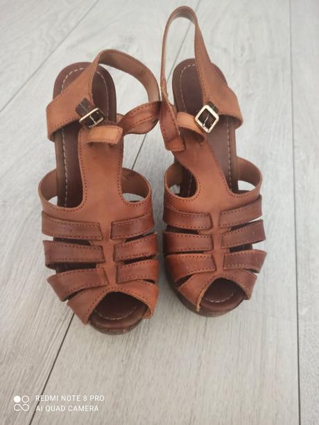 Kožené sandalky, 38