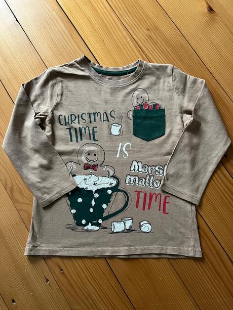 Tepláky a tričko, 116