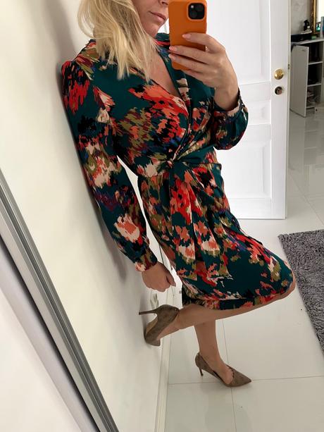 Farebne zavinovacie saty, m