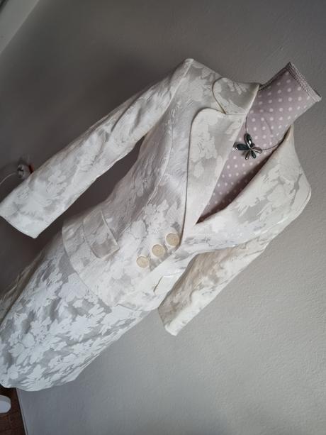 Maslový sukňový kostým 38/40, m