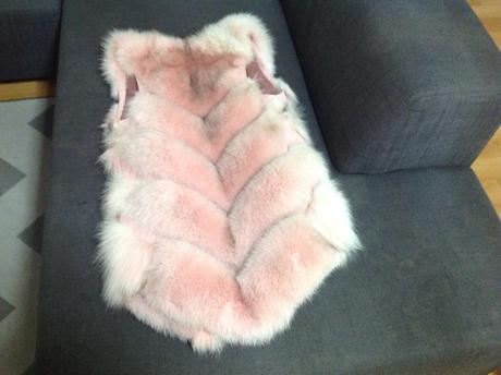 Vesta s pravej lisky, m