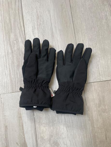 Kvalitné lyžiarské rukavice, 146