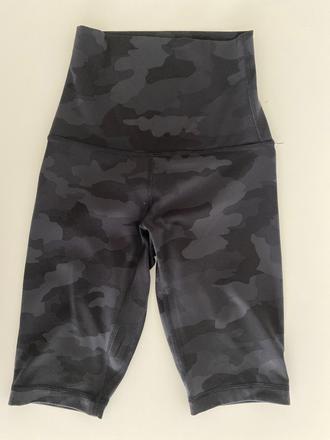 Leginove sortky lululemon, 24