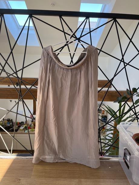 Dlhá sukňa oltre, l