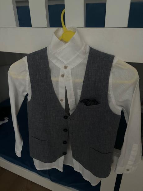 Košeľa a vestička, 128