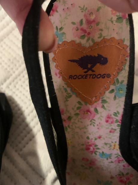 Čierne lodičky, rocket dog,37