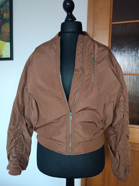 Oversize bombera, house,s