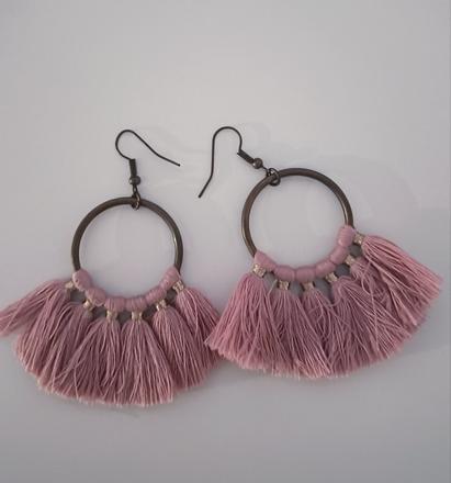 Náušnice strapcové, 