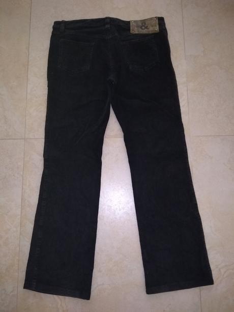 Menčestrové nohavice, 42