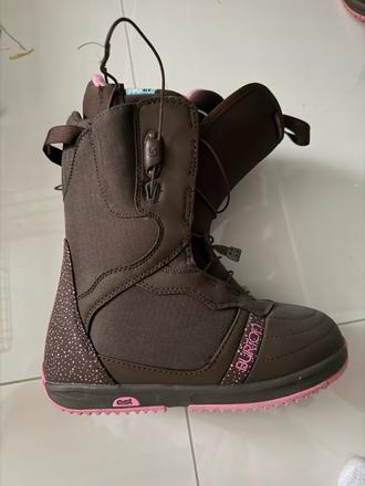 Burton snowboard topánky top stav 1x obuté, burton grom boa®,37