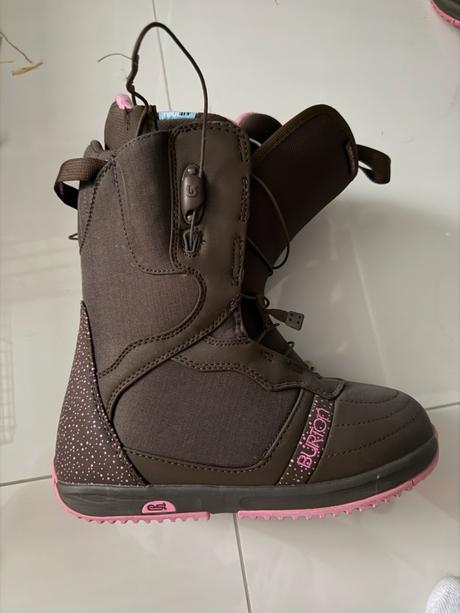 Burton snowboard topánky top stav 1x obuté, burton grom boa®,37