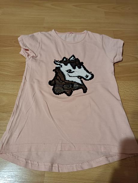 Dievčenské tričko, 
