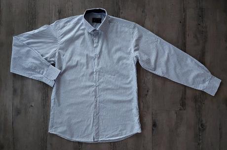 Elegantná bodkovaná slim fit košeľa, 40