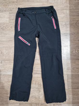 Sofshelove nohavice, 134