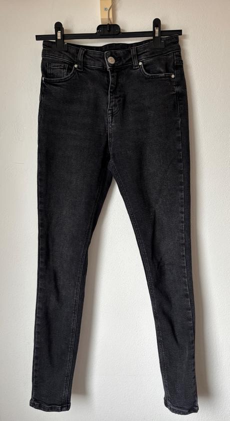 Review cierne dzinsy v. 26, review,26