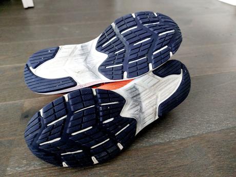 2ks nadherne  ultralahke sportove tenisky  aesics, 36