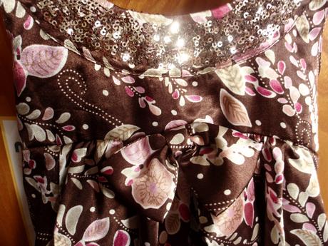 Dievčenské šaty, 110