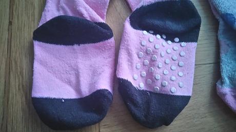 Menší balík oblečenia, 68–80