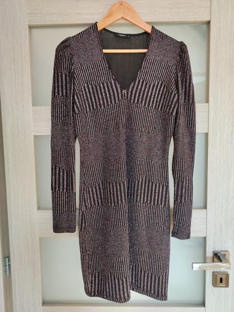 Trblietavé šaty m, reserved,m