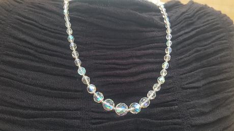 Jagavý náhrdelník,