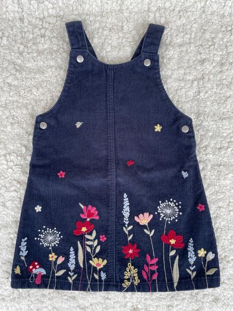 Menčestrové vyšívané šatočky, f&f,92