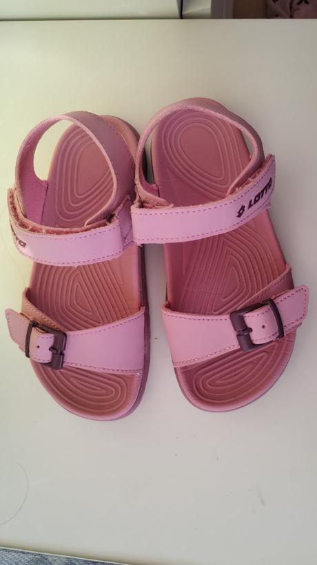 Sandale, lotto,31