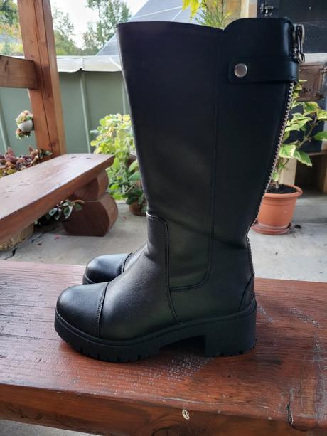 Vysoké zimne cizmy + doporučené poštovné, deichmann,36