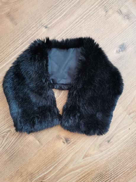 Kožušinový golier, m