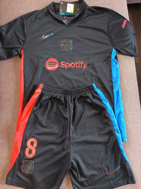 Futbalový dres, 140
