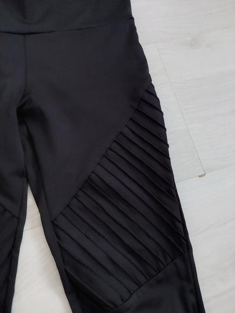 Športové legíny č.140, primark,140