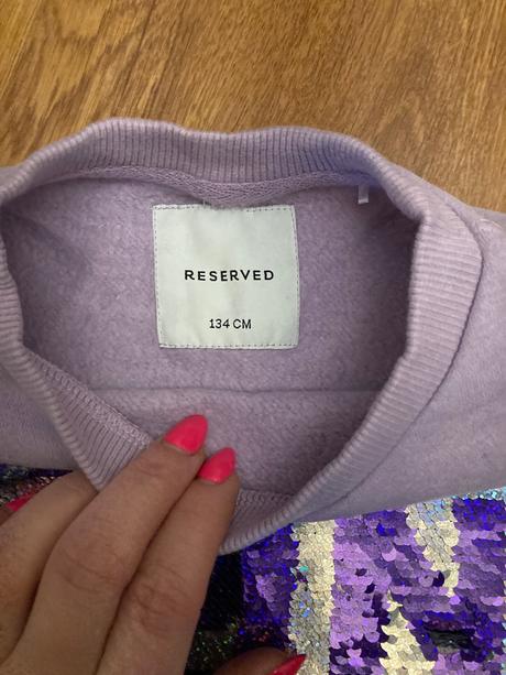 Mikinka, reserved,134