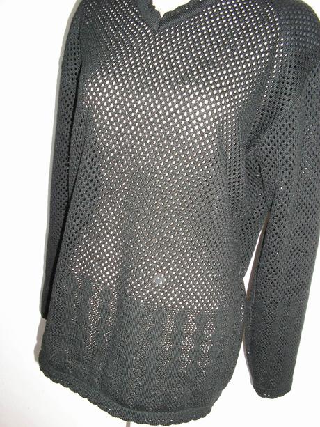 1189. čierne tričko, l