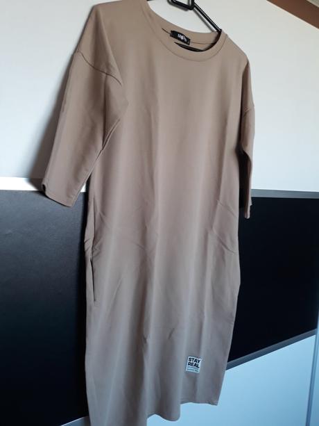 Šaty s vreckami béžové, s