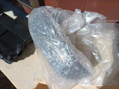 Náhradné diely do aut, 