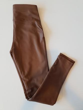 Hnedé zateplené hnedé legíny s imitácie kože, m