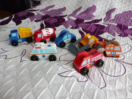 Drevené autá melissa and doug,