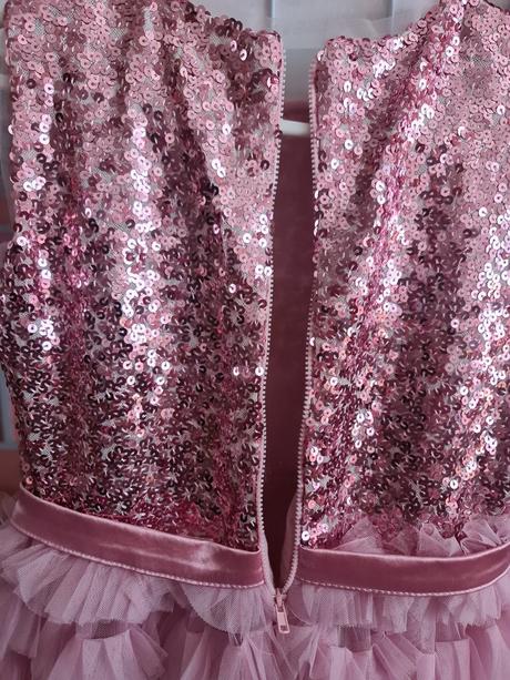 Šaty 10-12 rokov pre štíhle dievča, 