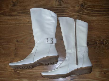 Béžové čižmy, 36