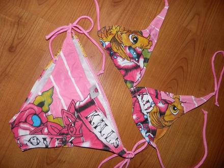 Dievčenské plavky, 152