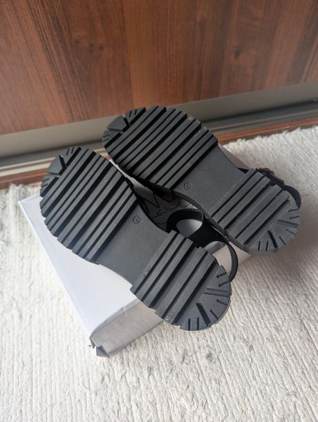 Nové dámske sandále 41, deichmann,41