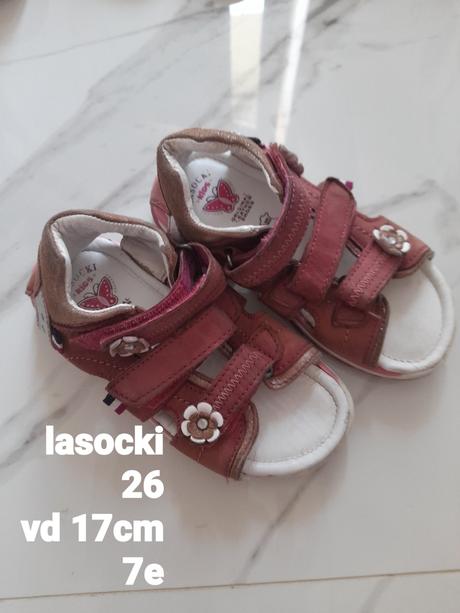 Kozenne sandalky darujem, lasocki,26