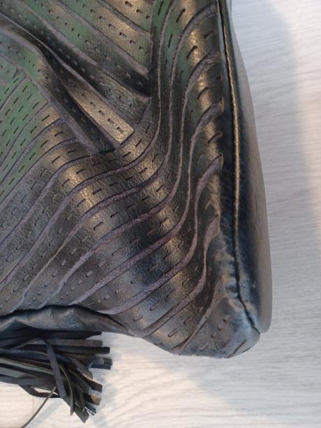 Priestranná kabelka,